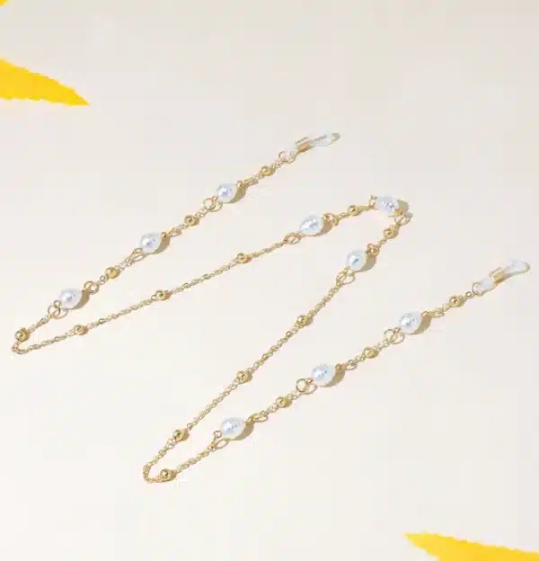 שרשרת זהב מעוצבת עם פנינים למשקפיים