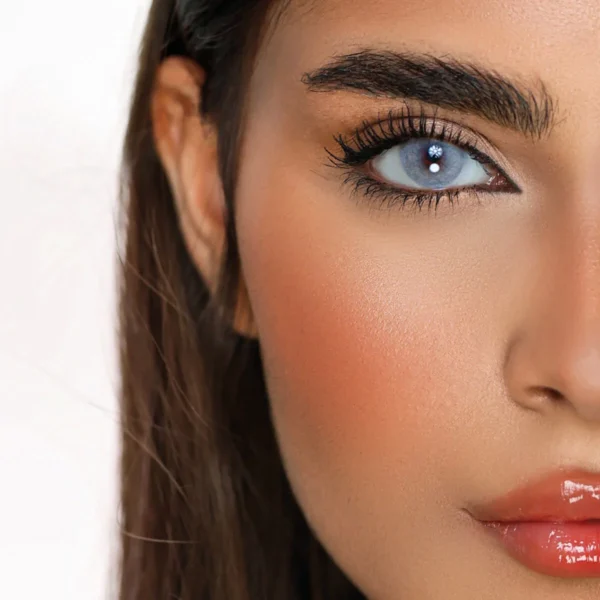 עדשות מגע צבעוניות חודשיות דסיו חודשיות בצבע כחול שמיימי Desio Angelic Blue 2pck